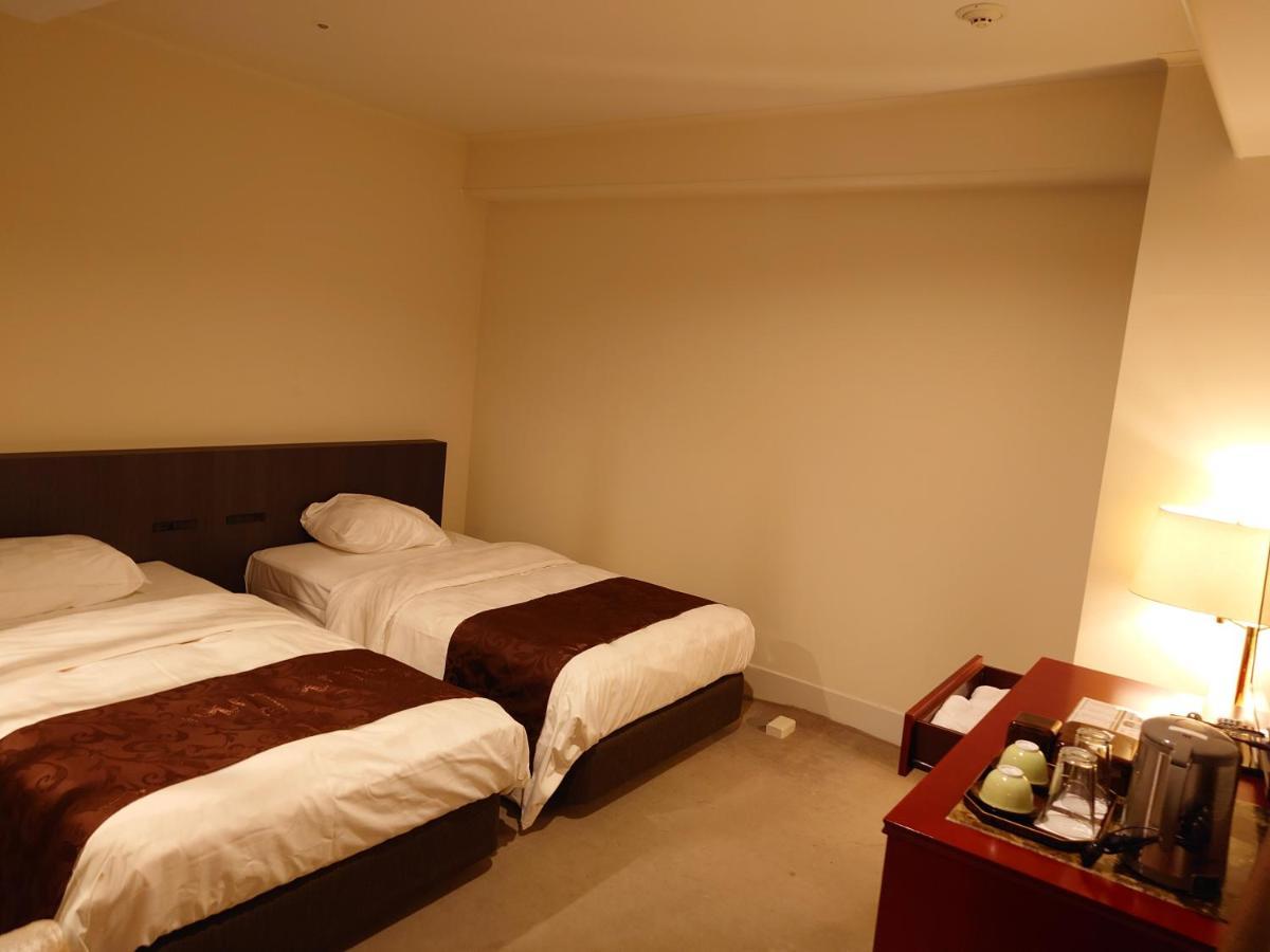 King Ambassador Hotel Kumagaya Exterior photo